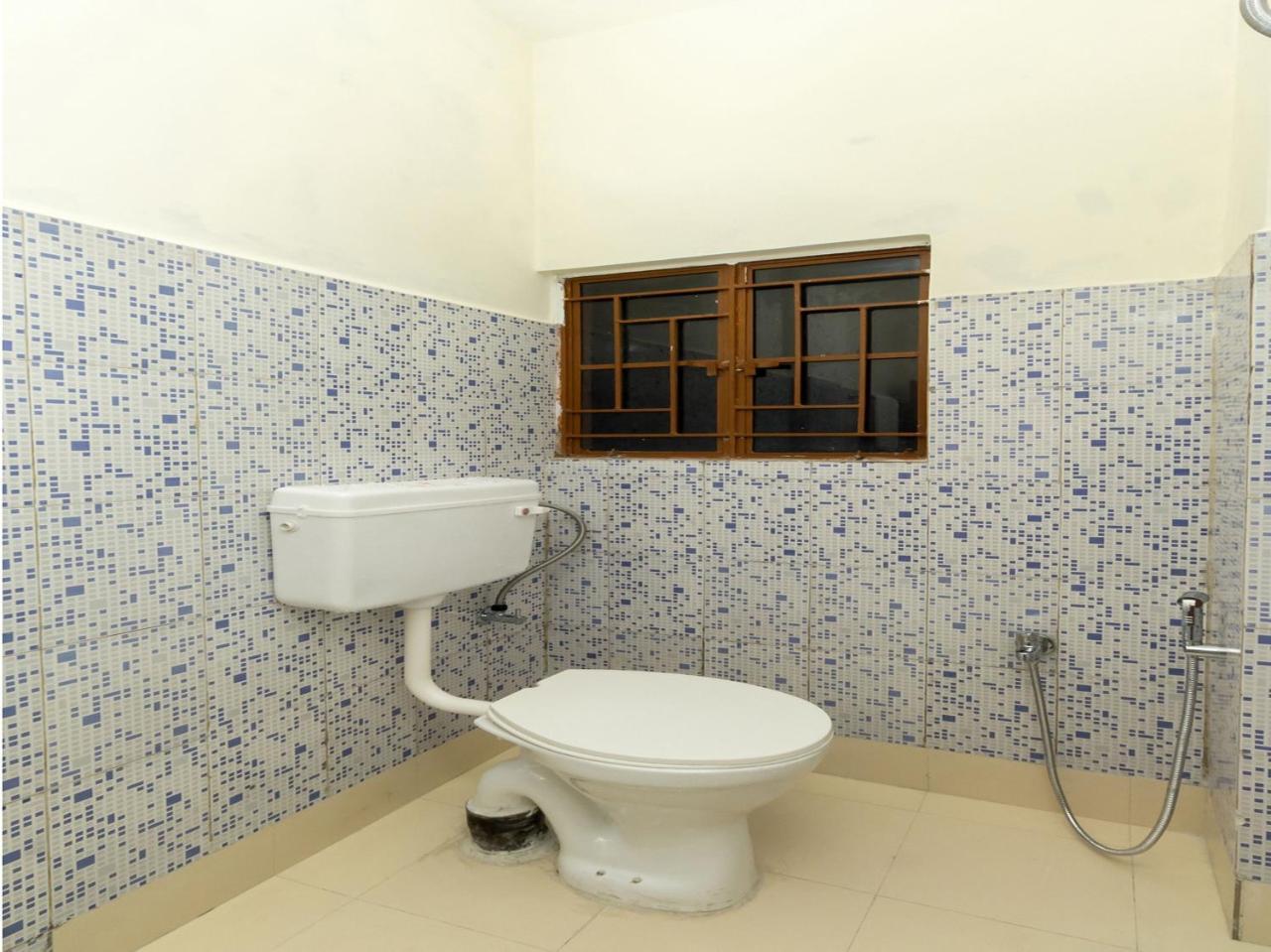 Hotel Travellers Inn Шилонг Екстериор снимка